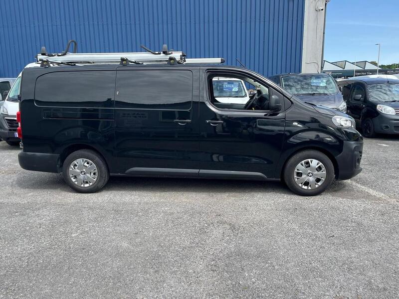 Peugeot Expert BlueHDi 1200 Professional - U15117