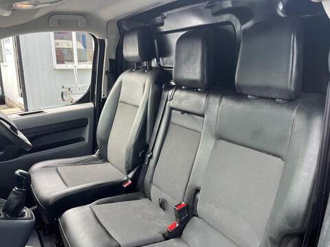 Peugeot Expert BlueHDi 1200 Professional - U15117