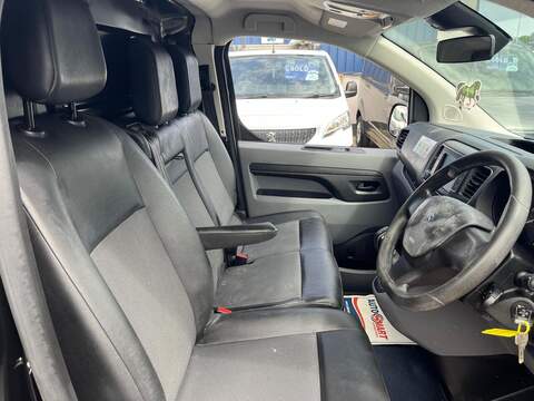 Peugeot Expert BlueHDi 1200 Professional - U15117