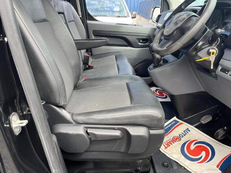 Peugeot Expert BlueHDi 1200 Professional - U15117