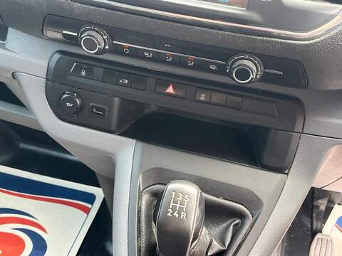 Peugeot Expert BlueHDi 1200 Professional - U15117