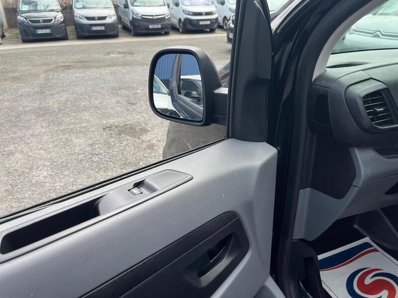 Peugeot Expert BlueHDi 1200 Professional - U15117