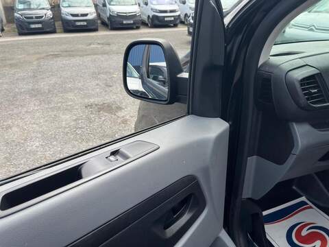 Peugeot Expert BlueHDi 1200 Professional - U15117