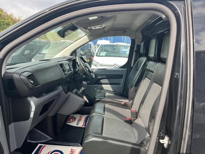 Peugeot Expert BlueHDi 1200 Professional - U15129