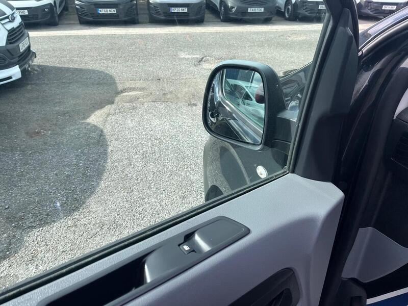 Peugeot Expert BlueHDi 1200 Professional - U15129