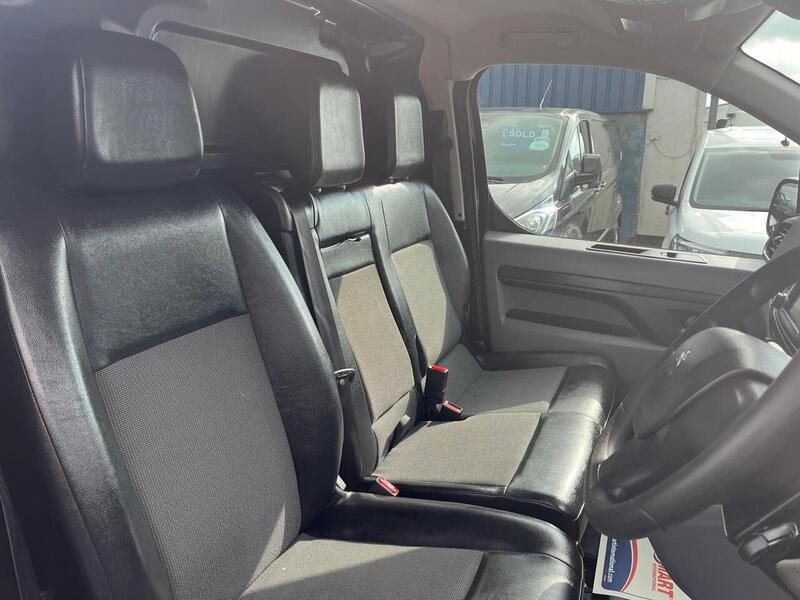 Peugeot Expert BlueHDi 1200 Professional - U15129