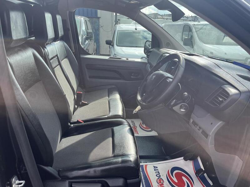 Peugeot Expert BlueHDi 1200 Professional - U15129