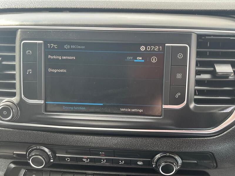 Peugeot Expert BlueHDi 1200 Professional - U15129