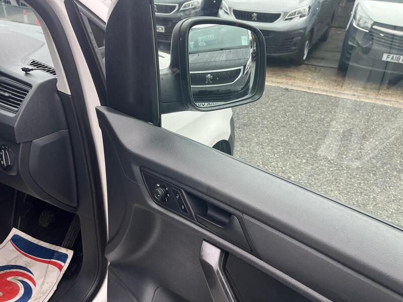 Volkswagen Caddy Maxi TDI C20 Startline - U15138