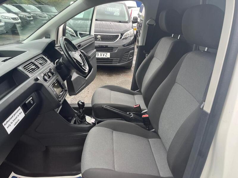 Volkswagen Caddy Maxi TDI C20 Startline - U15138