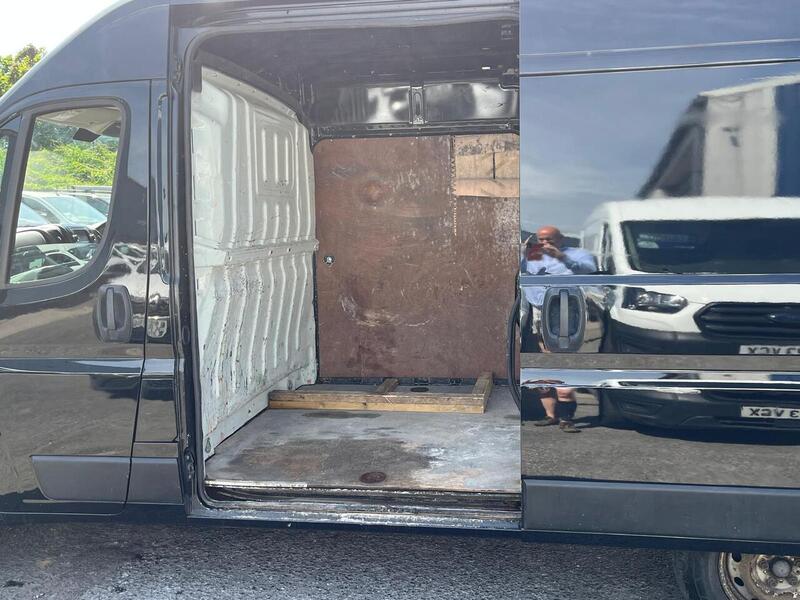 Peugeot Boxer BlueHDi 335 Professional - U15139