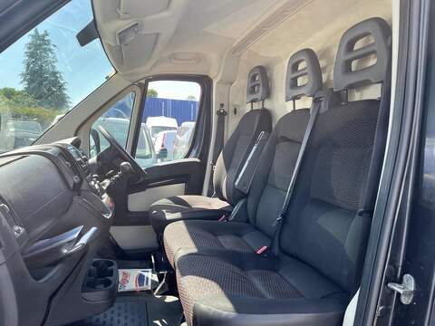 Peugeot Boxer BlueHDi 335 Professional - U15139