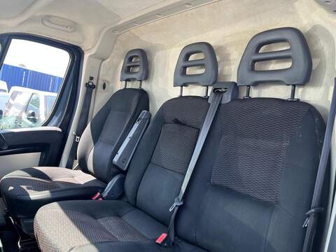 Peugeot Boxer BlueHDi 335 Professional - U15139
