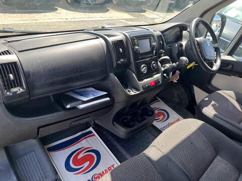 Peugeot Boxer BlueHDi 335 Professional - U15139