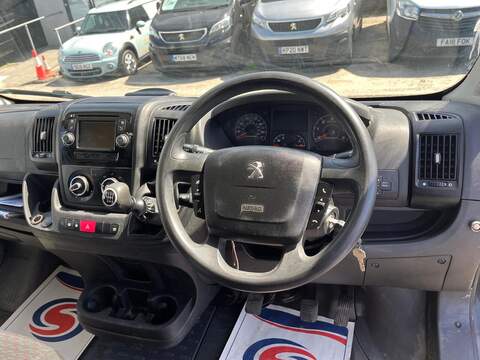 Peugeot Boxer BlueHDi 335 Professional - U15139