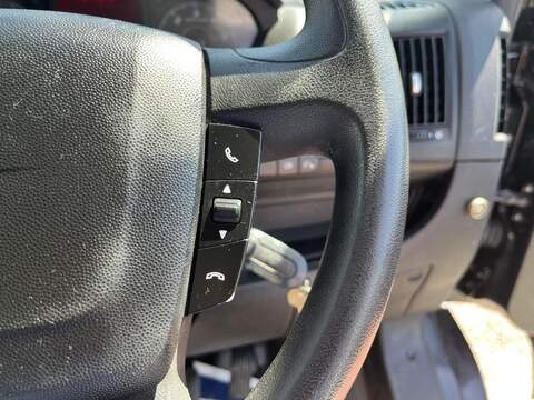Peugeot Boxer BlueHDi 335 Professional - U15139
