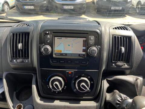 Peugeot Boxer BlueHDi 335 Professional - U15139