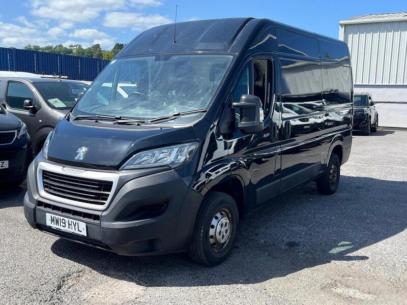 Peugeot Boxer BlueHDi 335 Professional - U15139