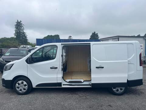 Renault Trafic dCi Blue LL30 Business+ - U15140
