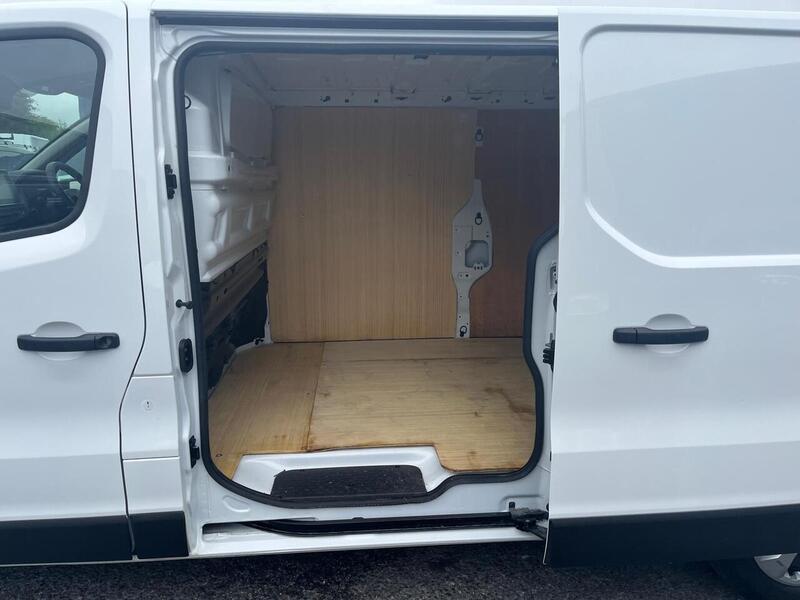 Renault Trafic dCi Blue LL30 Business+ - U15140