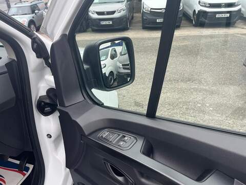 Renault Trafic dCi Blue LL30 Business+ - U15140