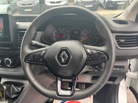Renault Trafic dCi Blue LL30 Business+ - U15140