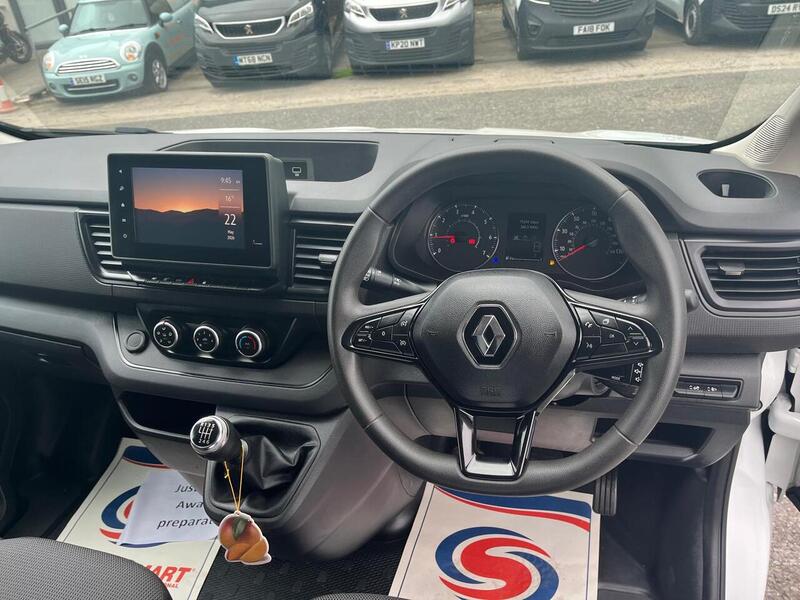 Renault Trafic dCi Blue LL30 Business+ - U15140