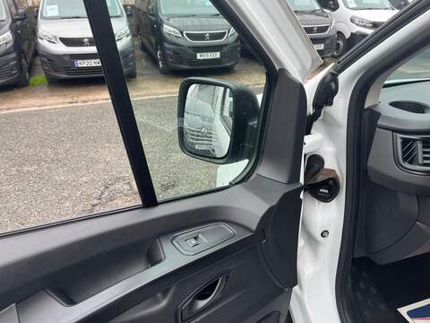 Renault Trafic dCi Blue LL30 Advance - U15144