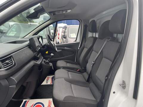 Renault Trafic dCi Blue LL30 Advance - U15144