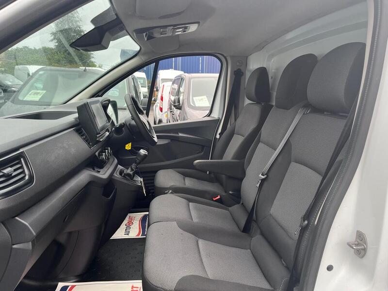 Renault Trafic dCi Blue LL30 Advance - U15144