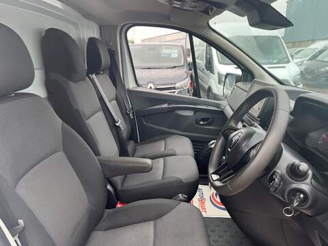 Renault Trafic dCi Blue LL30 Advance - U15144