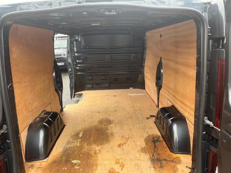 Renault Trafic dCi Blue LL30 Business+ - U15151