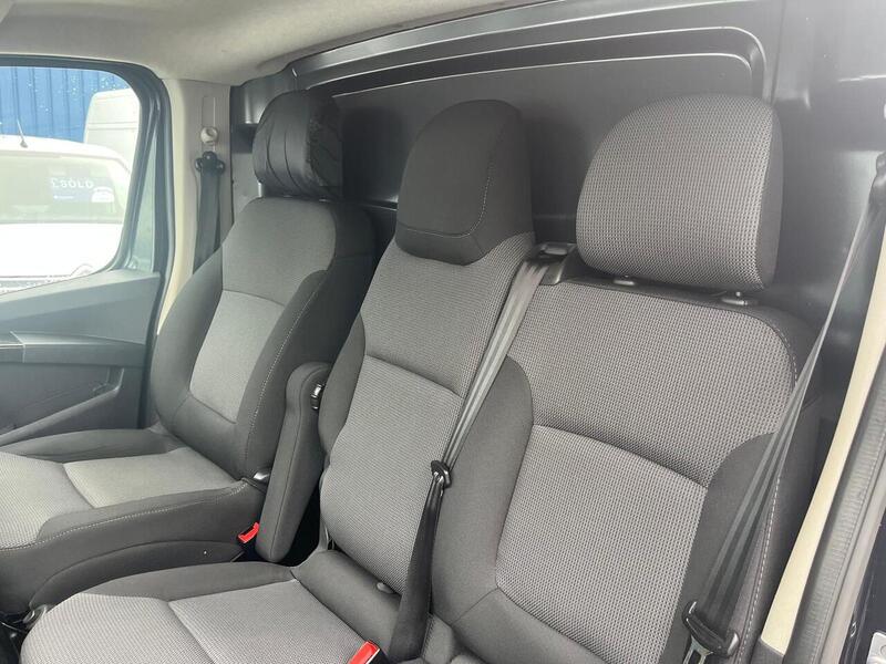 Renault Trafic dCi Blue LL30 Business+ - U15151