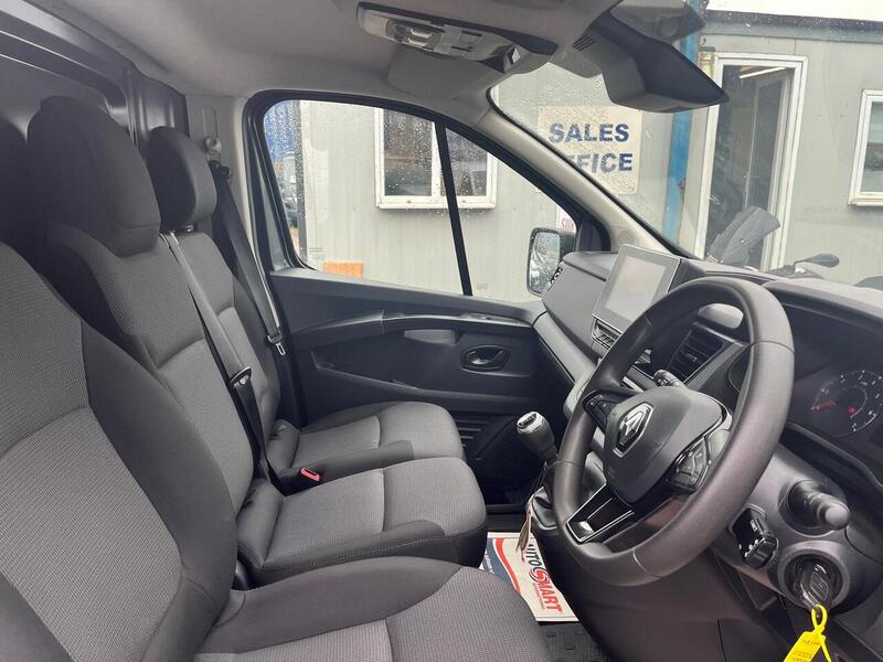 Renault Trafic dCi Blue LL30 Business+ - U15151