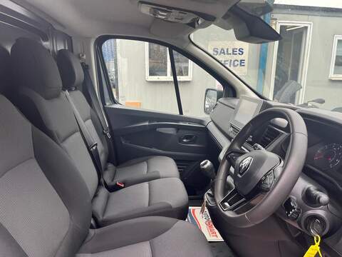 Renault Trafic dCi Blue LL30 Business+ - U15151