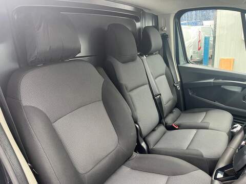 Renault Trafic dCi Blue LL30 Business+ - U15151
