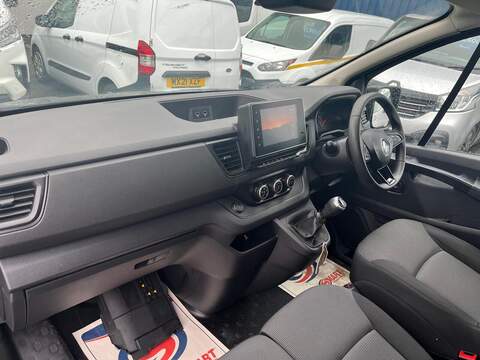 Renault Trafic dCi Blue LL30 Business+ - U15151