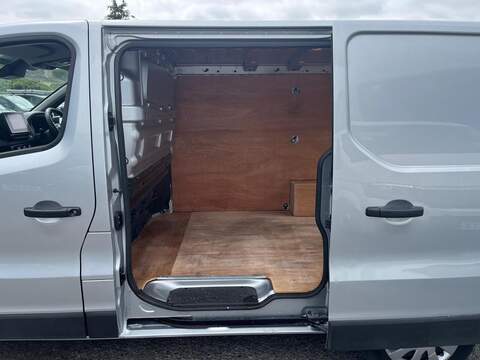 Renault Trafic dCi Blue SL28 Business+ - U15152