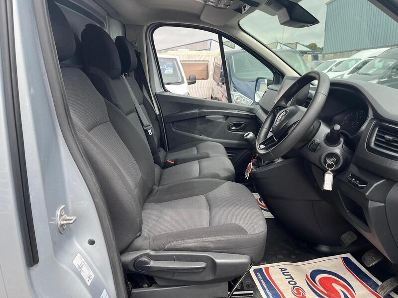 Renault Trafic dCi Blue SL28 Business+ - U15152