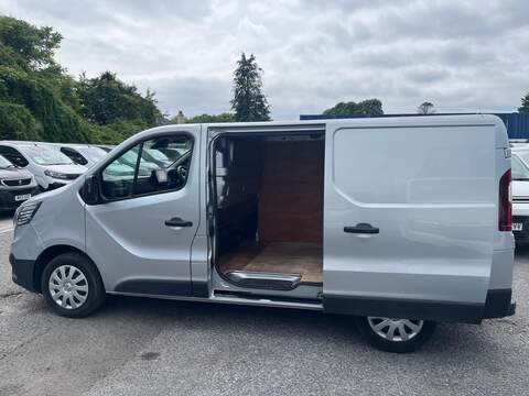 Renault Trafic dCi Blue SL28 Business+ - U15152