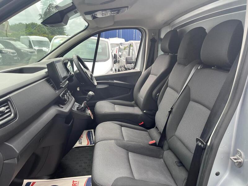 Renault Trafic dCi Blue SL28 Business+ - U15152