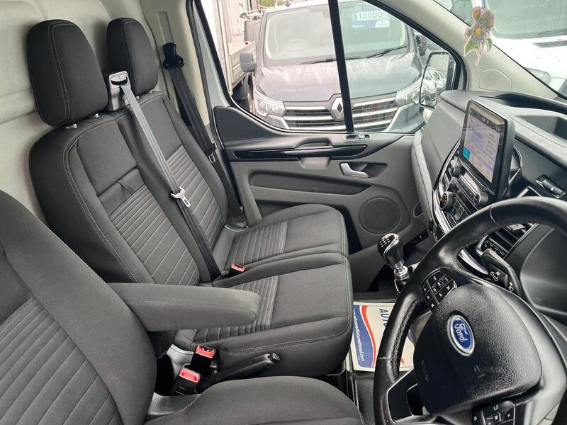 Ford Transit Custom 300 EcoBlue Limited - U15154