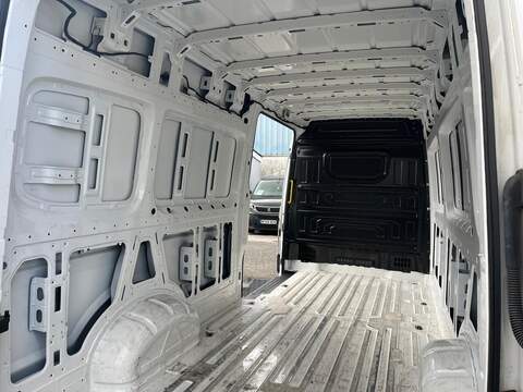 Volkswagen Crafter TDI CR35 Startline - U15157