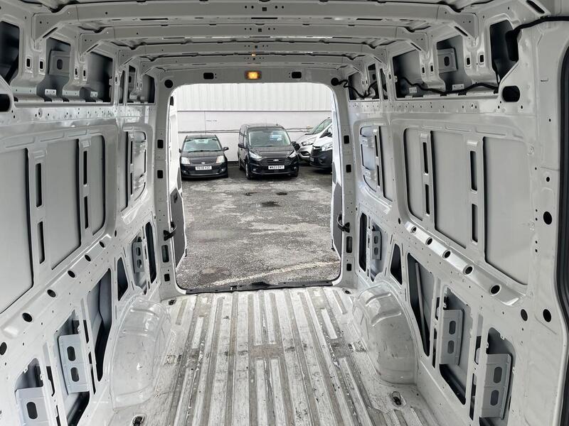 Volkswagen Crafter TDI CR35 Startline - U15157