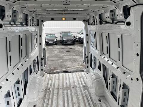 Volkswagen Crafter TDI CR35 Startline - U15157