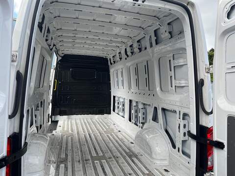 Volkswagen Crafter TDI CR35 Startline - U15157