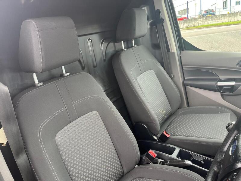 Ford Transit Connect 220 EcoBlue Trend - U15161