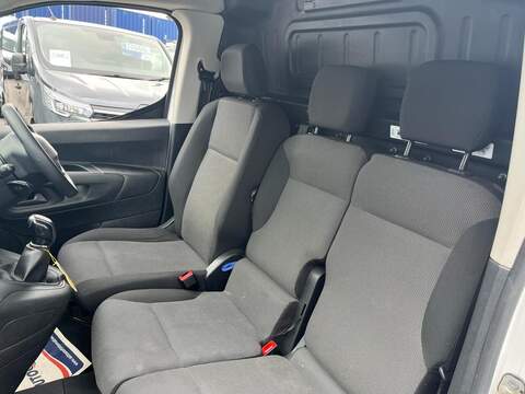 Peugeot Partner BlueHDi 1000 Professional Premium - U15165