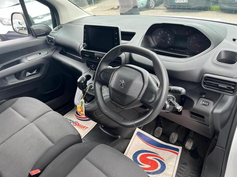Peugeot Partner BlueHDi 1000 Professional Premium - U15165