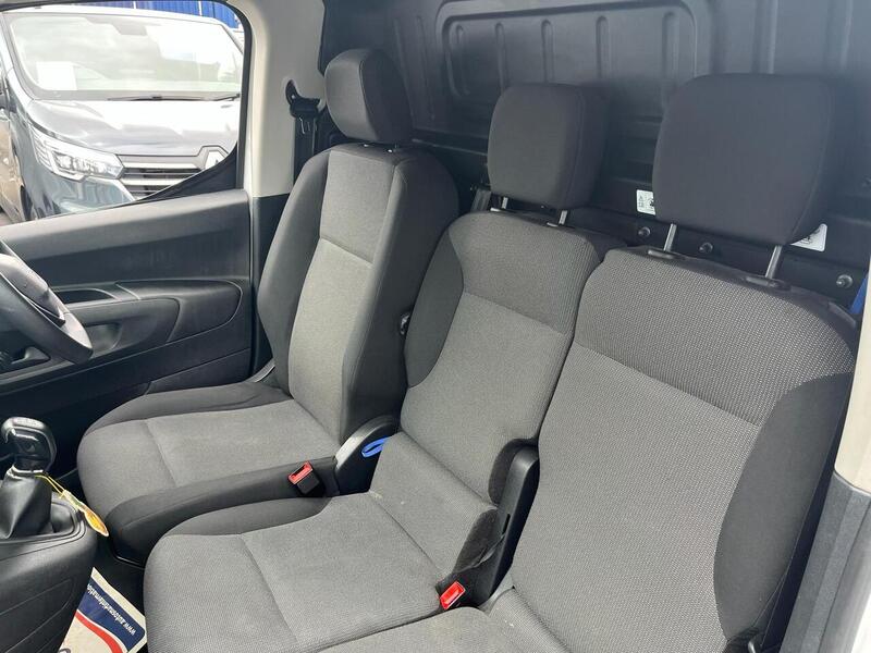 Peugeot Partner BlueHDi 1000 Professional Premium - U15165
